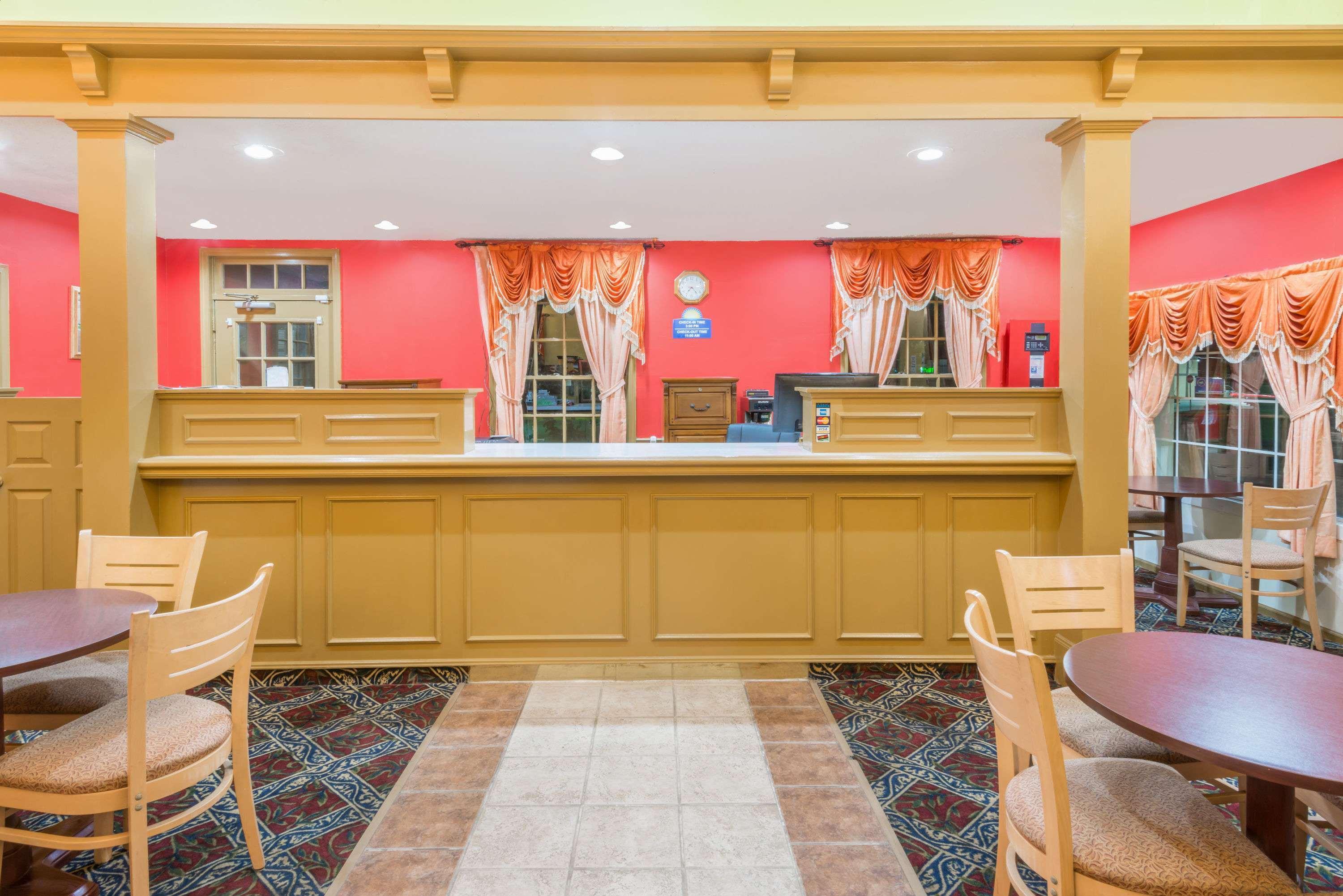Days Inn By Wyndham Ottawa Esterno foto